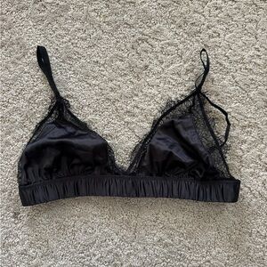 Layered with Lack Elegant Black Lace Trim Bralette -Size Large